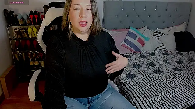 isabella rossse online show from November 5, 2025, 12:49 pm