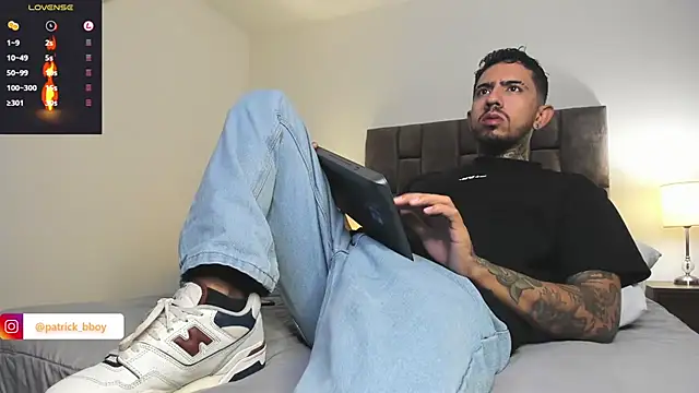 Snapshot of Evans_Osler chatting on February 28, 2026, 10:44 pm Evans Osler online show from February 28, 2026, 10:44 pm