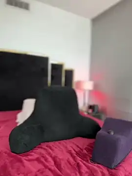 Snapshot of KarissaChantelle chatting on January 5, 2025, 8:42 pm KarissaChantelle online show from January 5, 2025, 8:42 pm