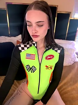 Snapshot of KarissaChantelle chatting on October 31, 2025, 6:09 pm KarissaChantelle online show from October 31, 2025, 6:09 pm