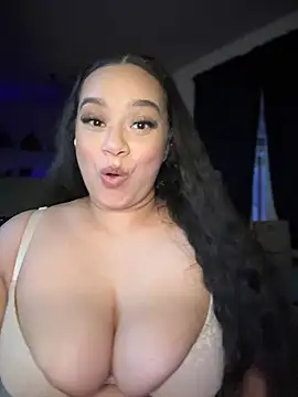 Snapshot of CarmelaAnthony chatting on January 11, 2025, 2:36 pm CarmelaAnthony online show from January 11, 2025, 2:36 pm