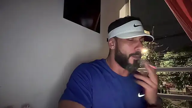 romeolovedark online show from November 10, 2025, 6:23 am