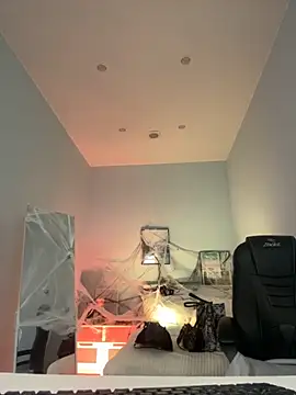 IvyHoney online show from October 22, 2025, 11:43 am