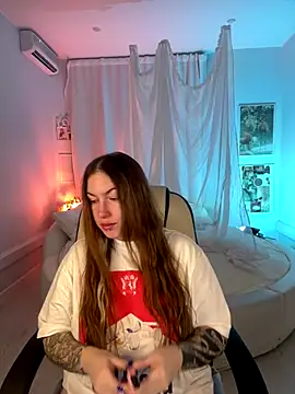 IvyHoney online show from November 9, 2025, 3:10 pm