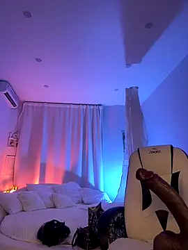 IvyHoney online show from November 13, 2025, 3:55 pm