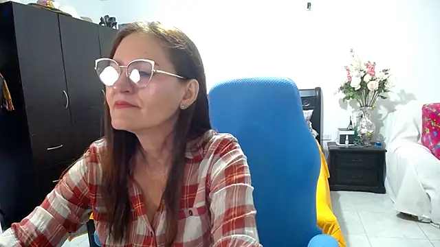 Snapshot of Xiimen chatting on October 31, 2025, 12:11 am Xiimen online show from October 31, 2025, 12:11 am