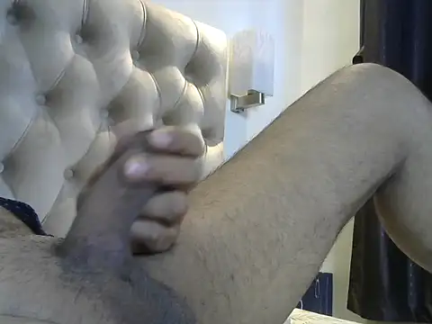 Snapshot of RANIRADHIK chatting on October 29, 2025, 7:43 am RANIRADHIK online show from October 29, 2025, 7:43 am