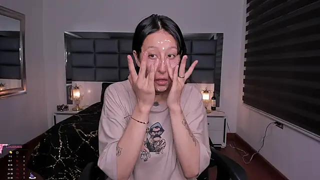 Mariana Joness online show from November 8, 2025, 2:01 am