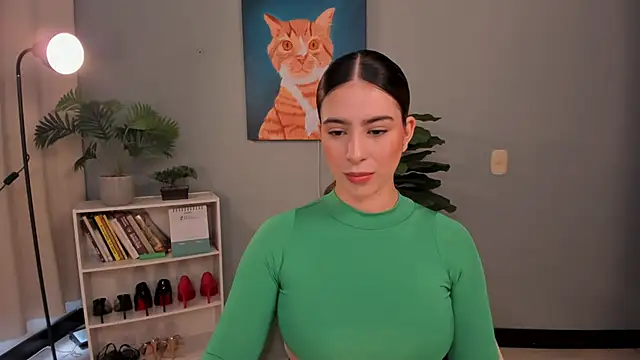 LiaPearce online show from April 27, 2026, 4:05 pm