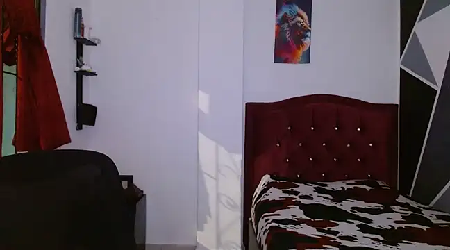 Snapshot of littlextreme chatting on December 4, 2024, 12:30 am littlextreme online show from December 4, 2024, 12:30 am