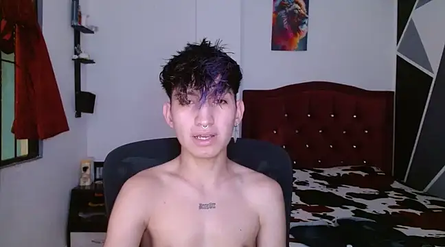 Snapshot of littlextreme chatting on December 4, 2024, 3:37 am littlextreme online show from December 4, 2024, 3:37 am