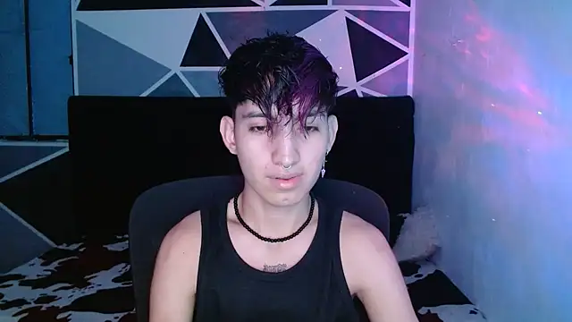 Snapshot of littlextreme chatting on December 11, 2024, 1:15 am littlextreme online show from December 11, 2024, 1:15 am