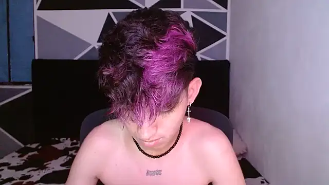 Snapshot of littlextreme chatting on December 13, 2024, 4:43 am littlextreme online show from December 13, 2024, 4:43 am