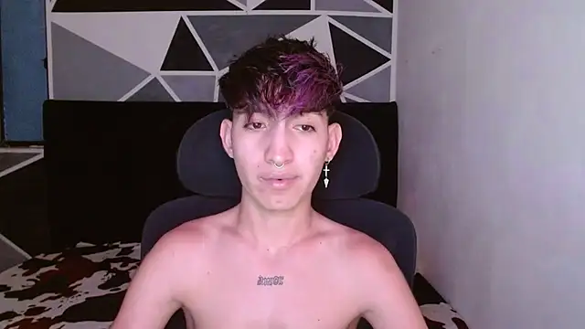 Snapshot of littlextreme chatting on December 20, 2024, 4:53 am littlextreme online show from December 20, 2024, 4:53 am