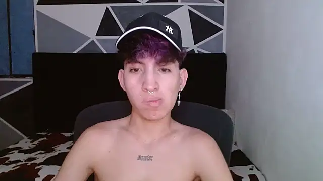 Snapshot of littlextreme chatting on January 10, 2025, 2:25 am littlextreme online show from January 10, 2025, 2:25 am