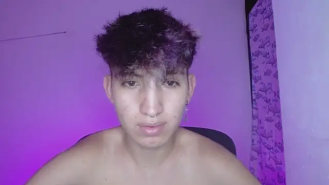 Snapshot of littlextreme chatting on February 19, 2025, 1:40 am littlextreme online show from February 19, 2025, 1:40 am