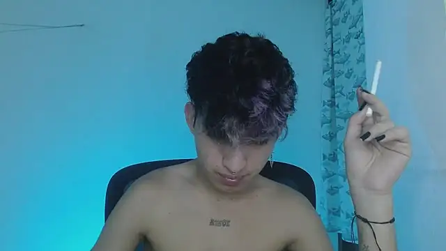 Snapshot of littlextreme chatting on February 25, 2025, 2:25 am littlextreme online show from February 25, 2025, 2:25 am