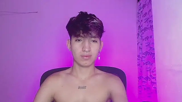 Snapshot of littlextreme chatting on February 26, 2025, 3:10 am littlextreme online show from February 26, 2025, 3:10 am