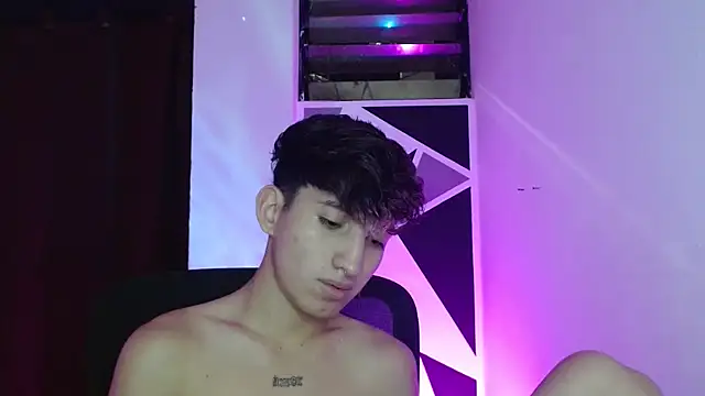 Snapshot of littlextreme chatting on March 17, 2025, 4:08 am littlextreme online show from March 17, 2025, 4:08 am