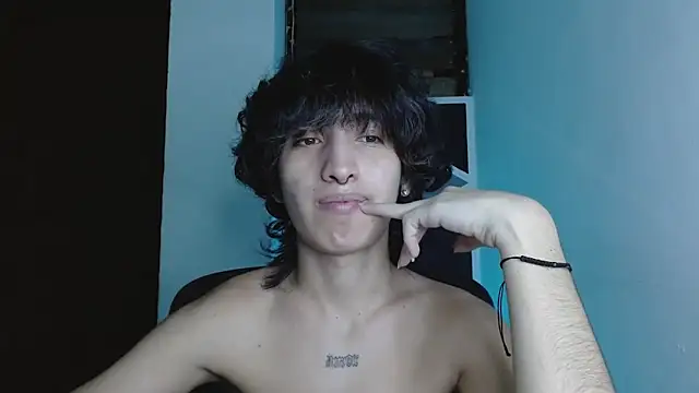 littlextreme online show from May 17, 2026, 12:52 am