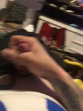 Hugetings online show from February 9, 2025, 5:19 am