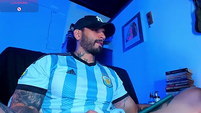 CamiloGray  online show from January 22, 2025, 1:32 pm