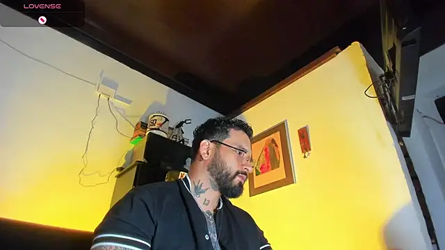 CamiloGray  online show from September 29, 2025, 2:55 pm