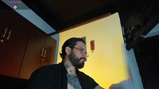 CamiloGray  online show from February 9, 2026, 1:37 pm