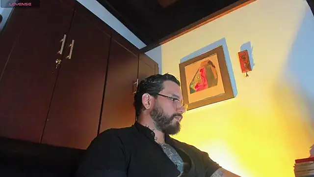 Snapshot of CamiloGray_ chatting on April 24, 2026, 2:30 pm CamiloGray online show from April 24, 2026, 2:30 pm