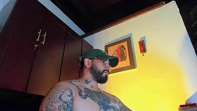 Snapshot of CamiloGray_ chatting on May 20, 2026, 2:56 pm CamiloGray online show from May 20, 2026, 2:56 pm