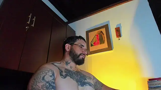 Snapshot of CamiloGray_ chatting on May 28, 2026, 1:30 pm CamiloGray online show from May 28, 2026, 1:30 pm