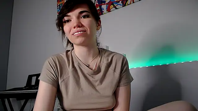 Snapshot of olivka-flower chatting on December 17, 2024, 12:01 am olivka-flower online show from December 17, 2024, 12:01 am