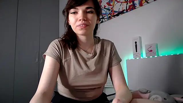Snapshot of olivka-flower chatting on December 18, 2024, 12:10 am olivka-flower online show from December 18, 2024, 12:10 am