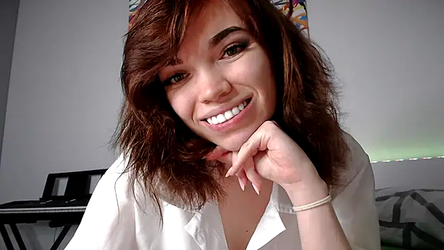 Snapshot of olivka-flower chatting on December 23, 2024, 12:25 am olivka-flower online show from December 23, 2024, 12:25 am