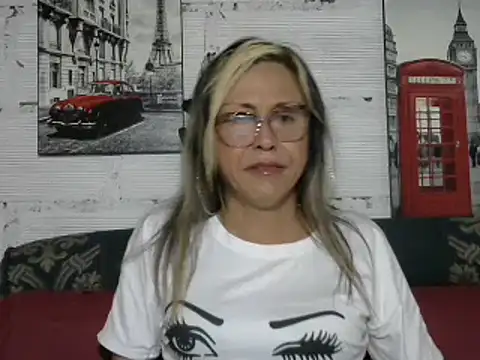 Snapshot of divahot08 chatting on January 6, 2025, 7:02 pm divahot08 online show from January 6, 2025, 7:02 pm