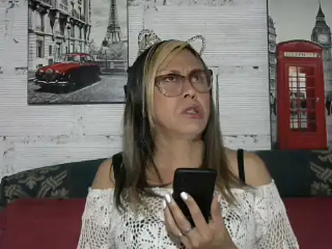 Snapshot of divahot08 chatting on January 8, 2025, 5:15 pm divahot08 online show from January 8, 2025, 5:15 pm