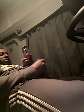 Snapshot of waakenda chatting on November 28, 2025, 12:35 am waakenda online show from November 28, 2025, 12:35 am