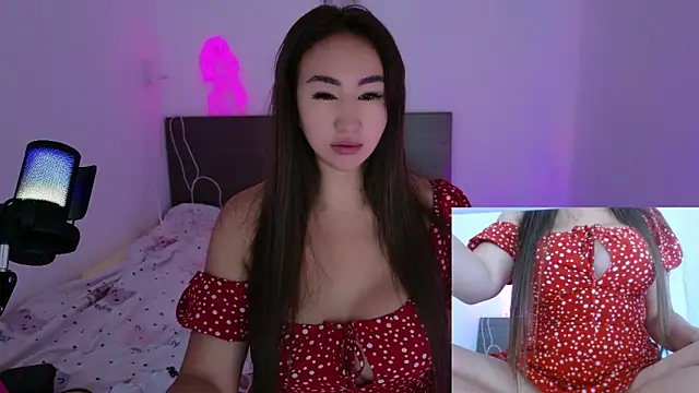AsianQueens online show from March 12, 2026, 1:56 am