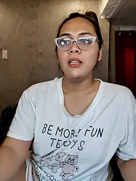  MissKhimberlyXxx  online show from April 2, 2026, 8:56 am