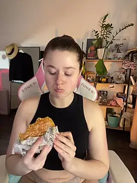 sweetest pie online show from April 15, 2026, 8:31 pm