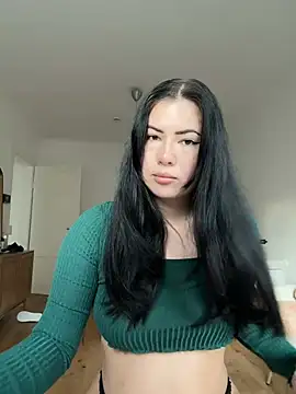 Snapshot of clairewntr chatting on January 14, 2025, 2:43 pm clairewntr online show from January 14, 2025, 2:43 pm