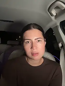 Snapshot of clairewntr chatting on October 6, 2025, 3:37 am clairewntr online show from October 6, 2025, 3:37 am