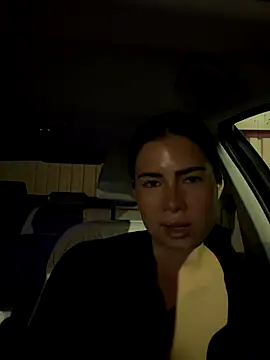 Snapshot of clairewntr chatting on October 13, 2025, 9:26 pm clairewntr online show from October 13, 2025, 9:26 pm