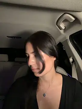 Snapshot of clairewntr chatting on October 30, 2025, 7:36 pm clairewntr online show from October 30, 2025, 7:36 pm