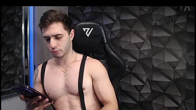 Snapshot of Latino_stud4u chatting on September 8, 2025, 11:59 pm Latino stud4u online show from September 8, 2025, 11:59 pm