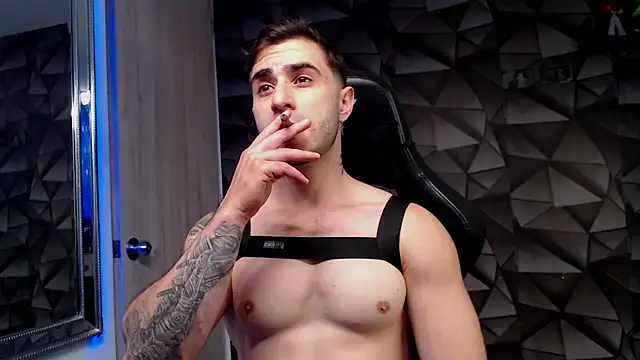 Snapshot of Latino_stud4u chatting on September 14, 2025, 8:52 pm Latino stud4u online show from September 14, 2025, 8:52 pm