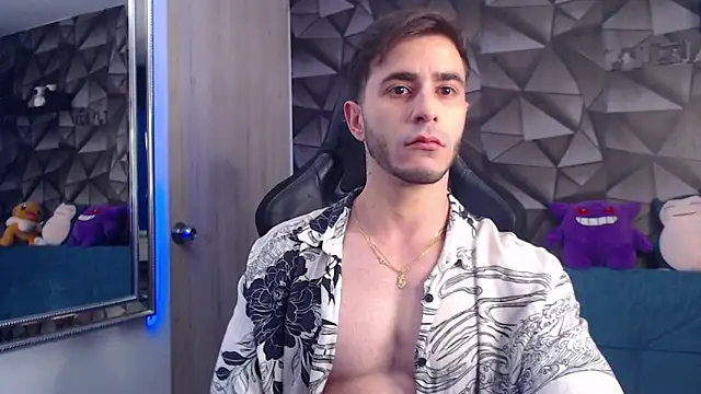 Snapshot of Latino_stud4u chatting on October 29, 2025, 1:52 am Latino stud4u online show from October 29, 2025, 1:52 am