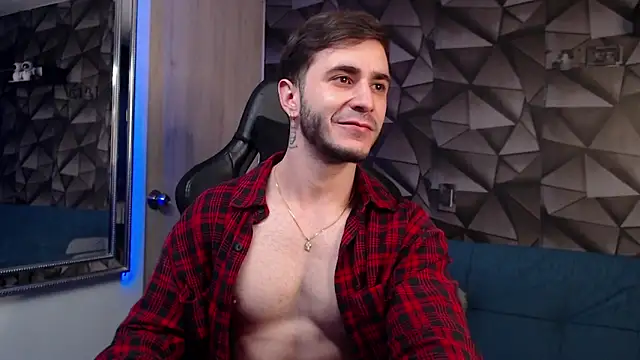 Snapshot of Latino_stud4u chatting on November 25, 2025, 3:28 am Latino stud4u online show from November 25, 2025, 3:28 am