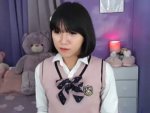 urlovelyfreya online show from November 2, 2025, 6:32 pm