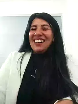 Snapshot of aisha_latina chatting on December 4, 2024, 5:55 pm aisha latina online show from December 4, 2024, 5:55 pm